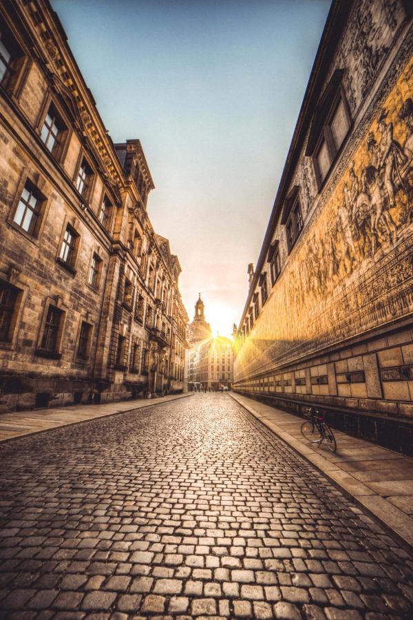 Gaestezimmer In Dresden Mit Dach-Terrasse, Wohnbereich Und Kueche Apartment ภายนอก รูปภาพ